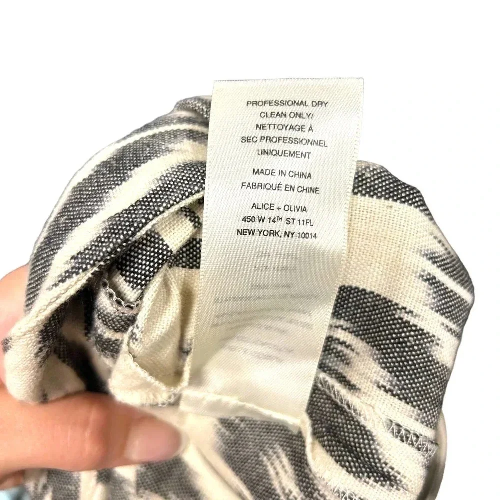 Alice + Olivia Layton Shorts Pleated Woven Cotton Ikat Print‎ Cream Black Size 2